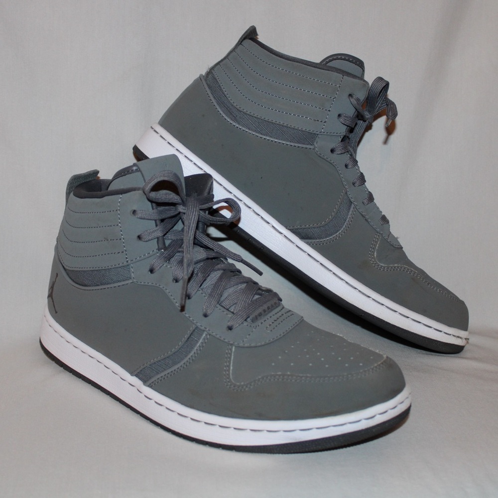 Nike Air Jordan Heritage Men’s High Top Size 11.5 Cool Grey